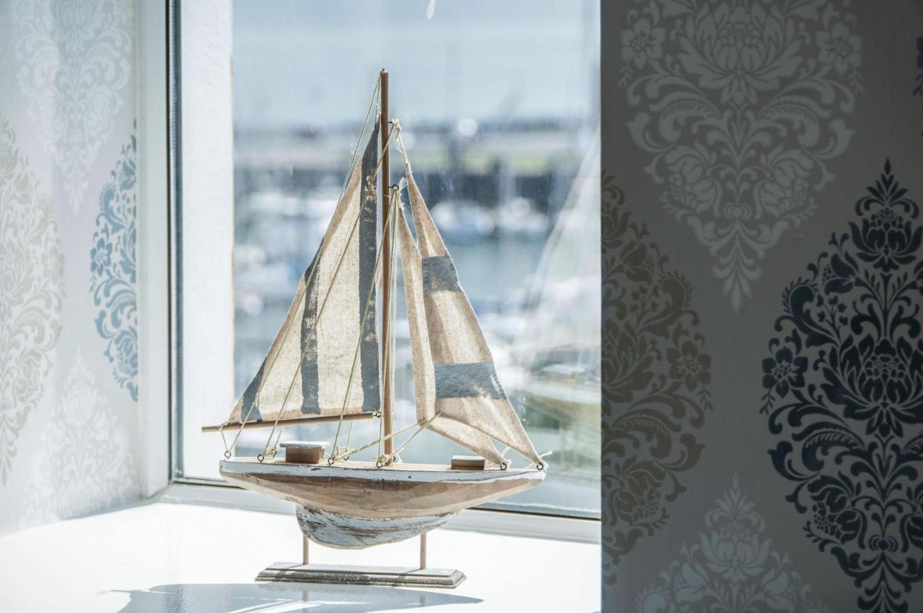 Harbour View - 2 Bedroom Apartment - Milford Haven Esterno foto