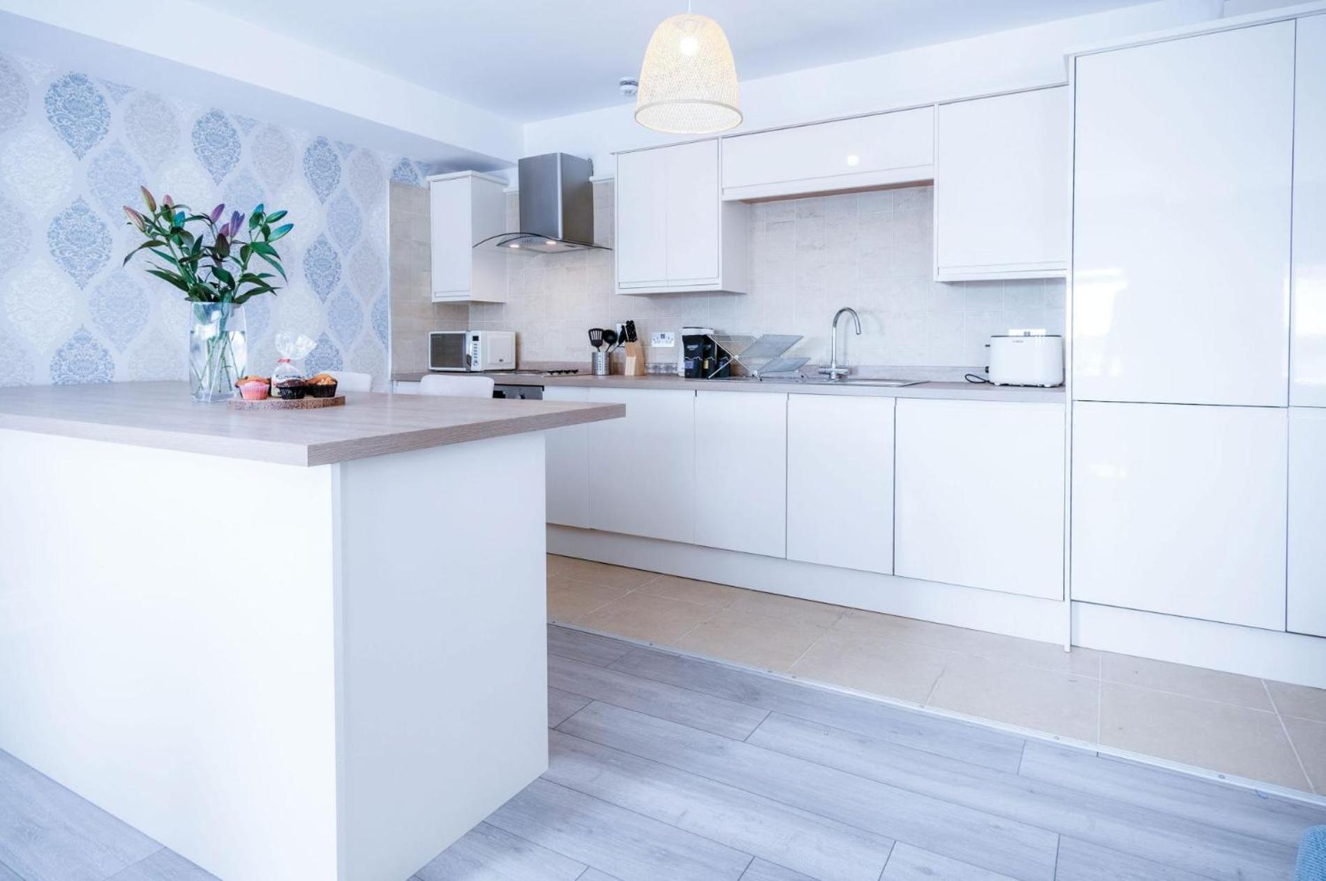 Harbour View - 2 Bedroom Apartment - Milford Haven Esterno foto
